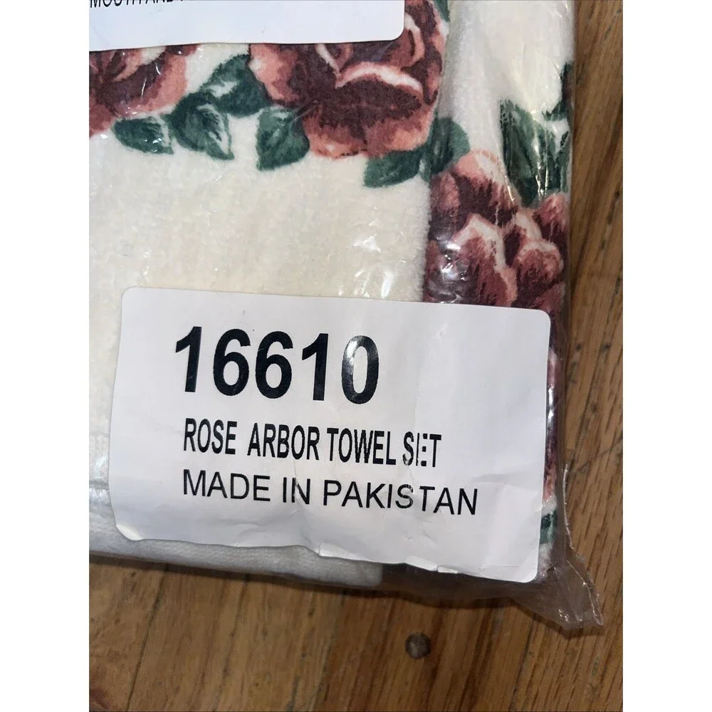 Vintage Reflections 4 Piece Rose Arbor Towel Set
